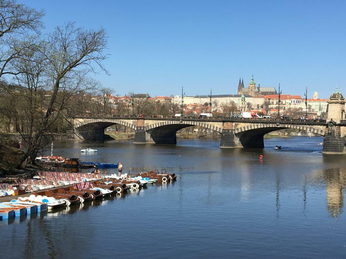 The Dancing House Residence, Two Bedroom Apartment With Balcony Near River! Prague Exterior photo