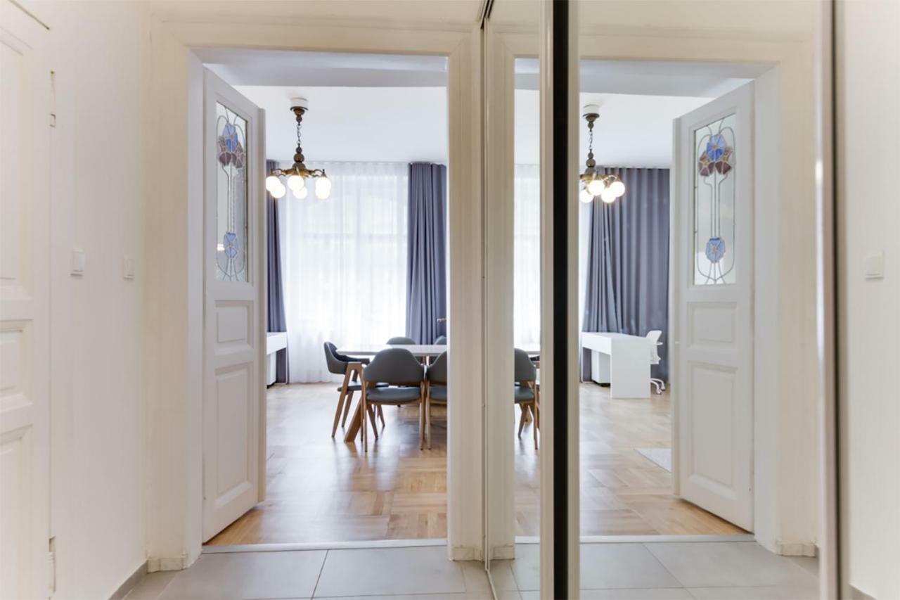 The Dancing House Residence, Two Bedroom Apartment With Balcony Near River! Prague Exterior photo